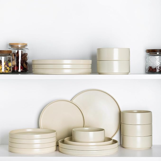 Ceramic Dinnerware Set for 6, 18-Piece Plates and Bowls Set | Lightweight Porcelain Dish Set, Scratch Resistant, Oven & Microwave & Dishwasher Safe, Matte White