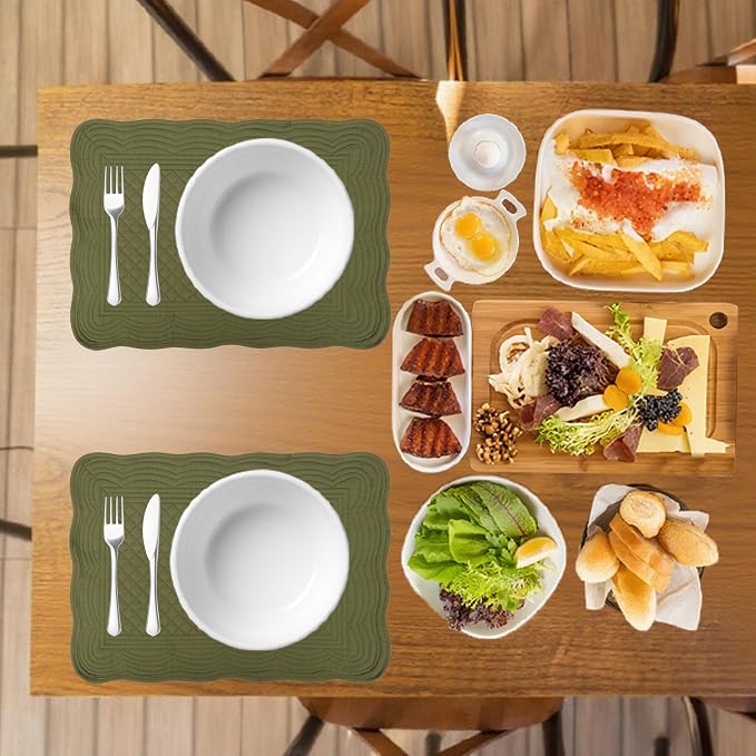 Quilted Placemats Set of 4 18"X13" Cotton Placemats Washable Cloth Table Mats for Kitchen Table (Green)
