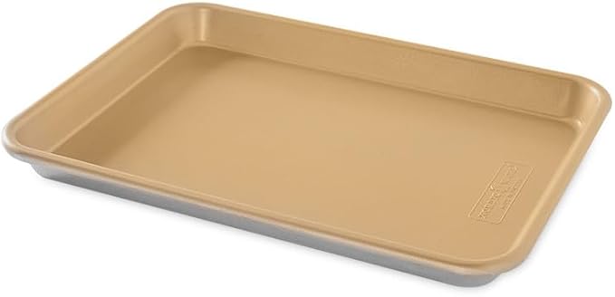 Nordic Ware Naturals Aluminum NonStick Baker's Quarter Sheet Small, Gold