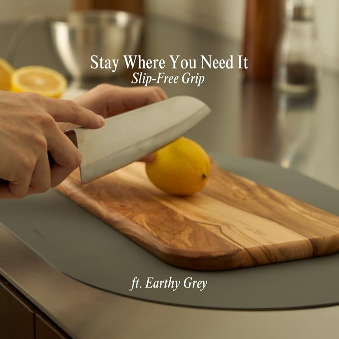 Grey Oval Silicone Placemats Set of 4 – Heat Resistant, Waterproof, Easy to Clean Non-Slip Modern Dining Table Mats – Premium Leather Textured Japandi Kitchen Decor