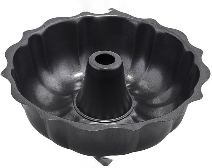 Winco 10" Non-stick Aluminized Carbon Steel Fluted Cake Pan | Non-stick baking, Even heat distribution, Crisp edges, Great for Cooking, Food Preparation and Restaurant Kitchens