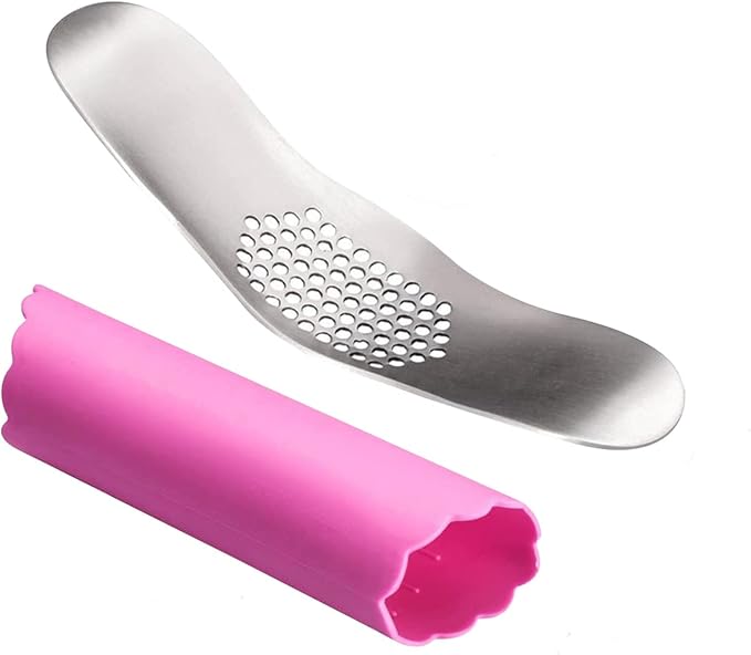 Garlic Press Stainless Steel Garlic Rocker with Silicone Peeler | 304 Stainless Steel Mincer Food Grade Silicone Peeler Garlics , Color Random Peeler