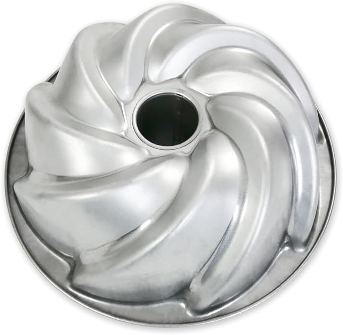 USA Pan Global Swirl Tube Cake Pan