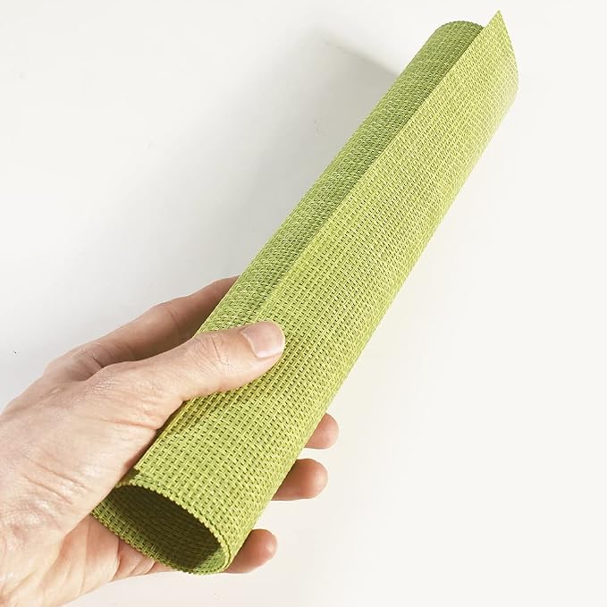 homEdge PVC Placemat, 4 PCS of Non-Slip Heat Resistant Place Mats, Washable Vinyl Placemats, Set of 4 –Green