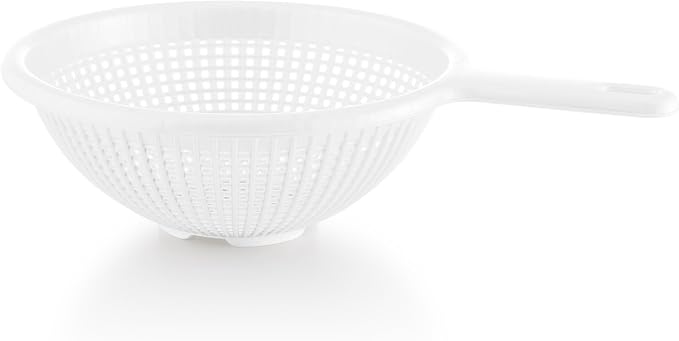 YBM Home 8.5 Inch Deep Plastic Strainer Colander with Long Handle – Made of Food Safe BPA-Free Plastic - Durable and Dishwasher Safe - Use for Pasta, Noodles, Spaghetti, Vegetables and More (1, White)