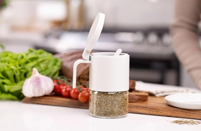 Zuutii Glass Spice Jars Moisture-Proof Spice Containers with Spoons, 10oz Spice Bottles, Mini Seasoning Storage Jars with Flapper Caps for Salt, Sugar, Peppers, Chili in Kitchen (Yukon White)
