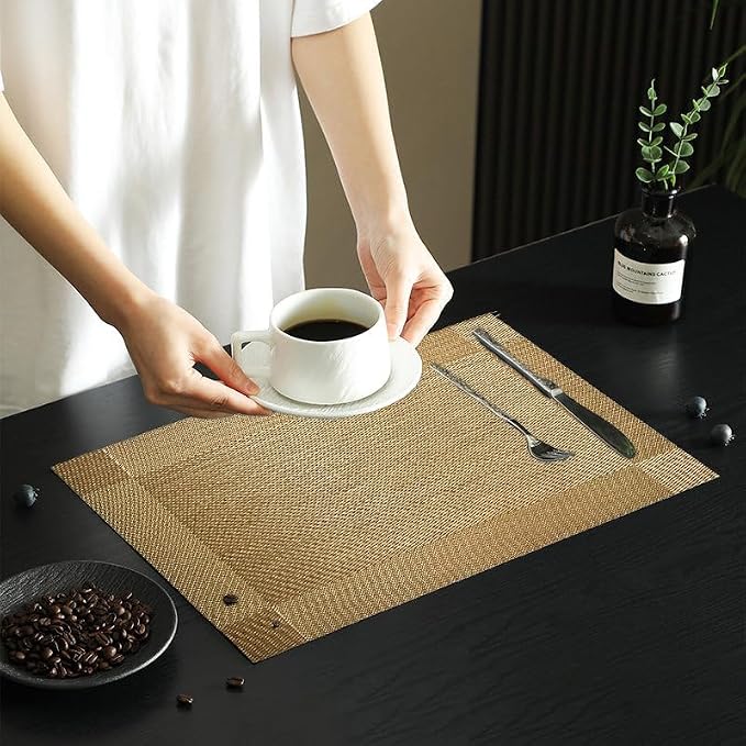 Vinyl Placemats Heat-Resistant Table Mats Washable Easy Clean Plastic Placemat for Kitchen Dining Table Set of 4 Indoor Outdoor (Lemon)
