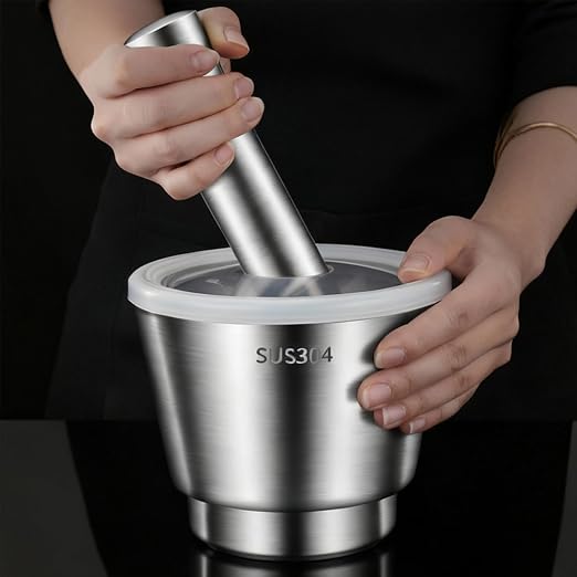 Stainless Steel Mortar and Pestle, Large Capacity 5 Inch Polished Pill Crusher with Lid, Heavy Duty Spice Grinder, Non-Slip Base Grinding Herb Spice Bowl