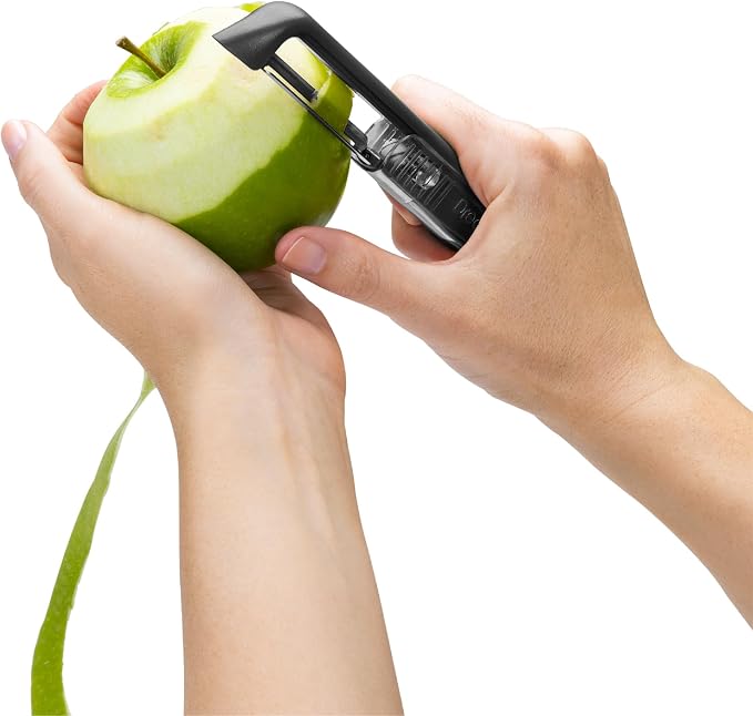 Dreamfarm Sharple Self-Sharpening Vegetable Peeler - Black | Ceramic sharpener in safety cover automatically hones stainless steel swivel blade, suitable for left & right handed use
