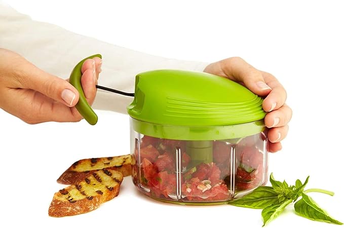 Kuhn Rikon Pull Chop, Vegetable Chopper with Stainless Steel Blades, Food Chopper with Non-Slip Base, Easy to Use Fruit Cutter and Onion Chopper, Essential Kitchen Accessories 650ml