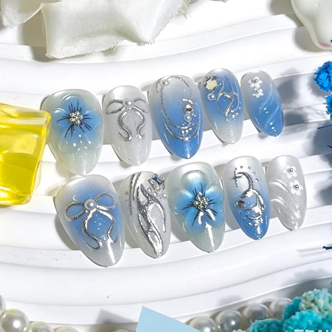 24Pcs Blue Flower Press On Nails Short Almond Fake Nails with Silver Bow & Pearl Designs 3D Flower Acrylic Nails Gradient Blue Full Cover Glue On Nails Reusable Summer Beach False Nail for Women Girls