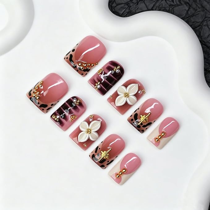 Short Square Press on Nails Handmade 3D White Flower Fake Nails Designs for Luxury Homemade Press on Nail Art Leopard Print French Tip False Nails Thicked Acrylic Nail for Women (M）