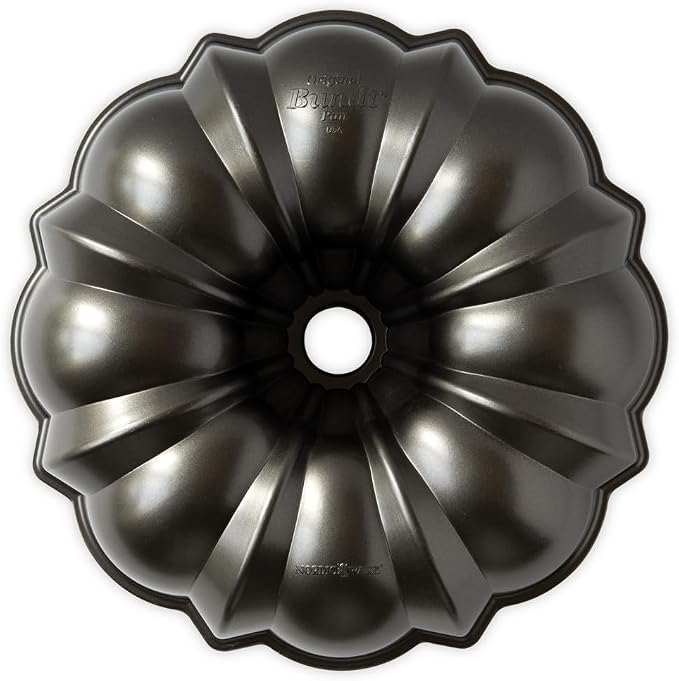 Nordic Ware Original Bundt, 12-Cup, Graphite
