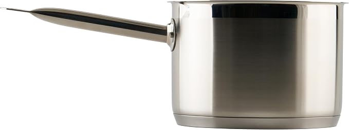 Winco 4 1/2 qt Heavy-Duty 4.5 qt Stainless Steel Sauce Pan with Cover | Even heat distribution, Secure riveted handle, Great for Cooking, Food Preparation and Restaurant Kitchens