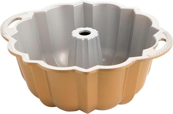 Nordic Ware Anniversary Bundt, 15 Cups, Gold
