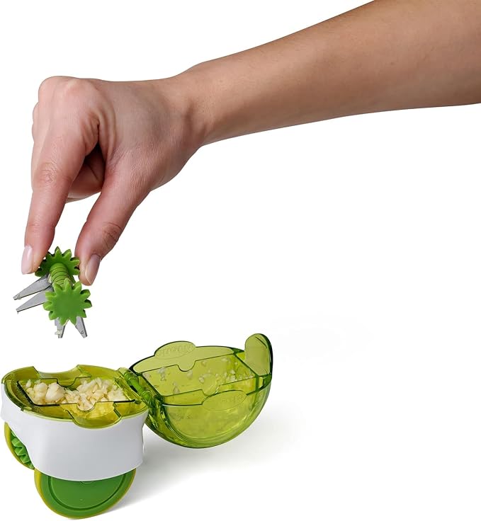 Manual Garlic Chopper Roller – Mincer and Slicer Tool, Compact Hand Roller for Garlic, Herbs, Nuts, and Ginger, Kitchen Mincer Tool