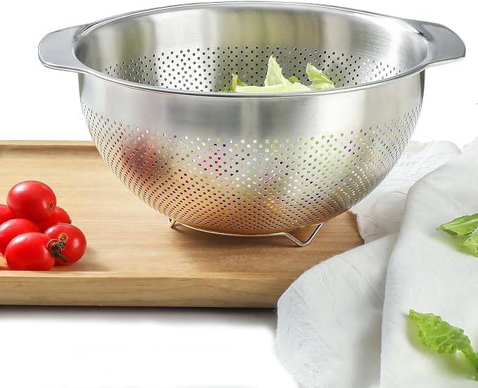 18/8 Stainless Steel Microwell Colander, 5QT Large Capacity with Handle Kitchen Food Strainer Basket for Washing Vegetables, Fruits, Rice, and Pasta (primary colour, 5QT)