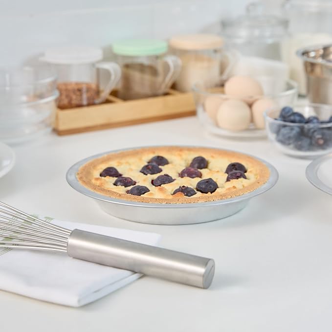 Restaurantware Aluminum Pie Pan 72 Count 8 Inch Round 1.25 Inch Deep Oven-Friendly Pie Tin, Lightweight Baking Pan, Silver Plate for Quiche, Fruit Pies, Home And Commercial Kitchens