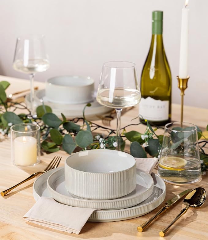 Ceramic Dinnerware Set for 6, 18-Piece Plates and Bowls Set | Lightweight Porcelain Dish Set, Scratch Resistant, Oven & Microwave & Dishwasher Safe, Reactive White