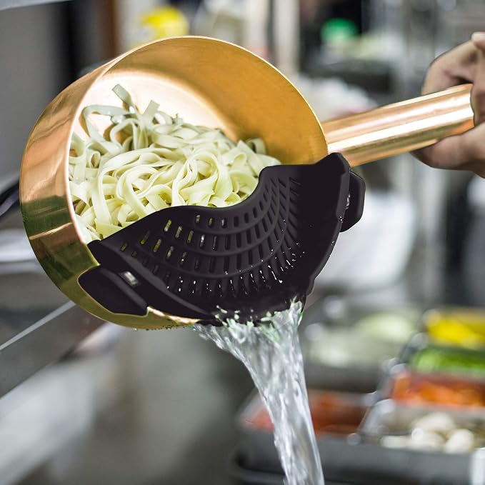 AUOON Clip On Strainer Silicone for All Pots, Standard 8.86 x 3.55in, Black | Food-grade BPA-free, Fits Pots Pans Bowls, Dishwasher Safe, for Pasta Noodles Vegetable Fruits, Space-saving Kitchen Gadget