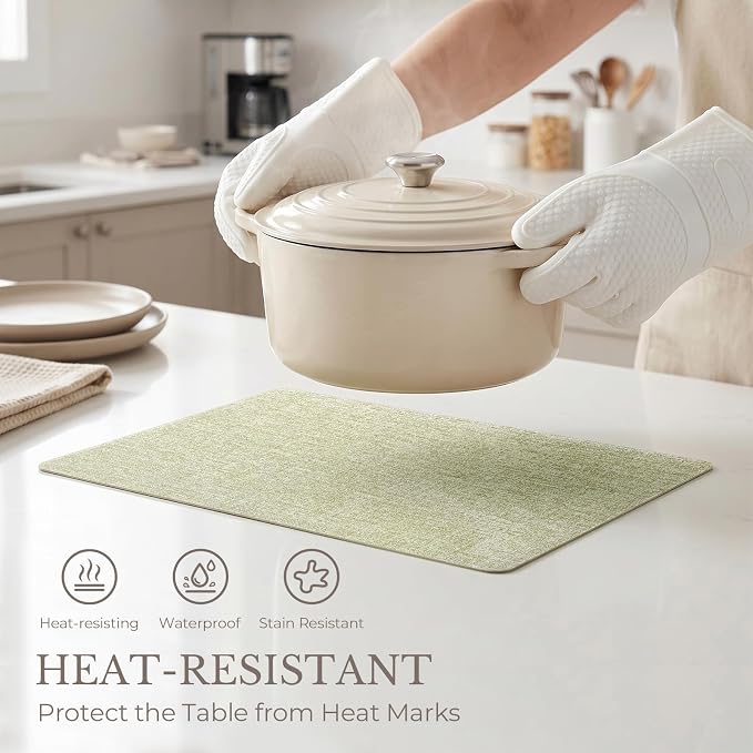 Romanstile Vinyl Placemats Set of 8-12 X 17 Inch - Faux Leather 100% Waterproof Wipeable Anti Slip Place Mats, Heat Resistant Reversible PU Table Mats for Kitchen Dining Party Outdoor, Grass Green