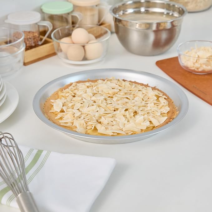 Restaurantware Aluminum Pie Pan 72 Count 11 Inch Round 1.25 Inch Deep Oven-Friendly Pie Tin, Lightweight Baking Pan, Silver Plate for Quiche, Fruit Pies, Home And Commercial Kitchens