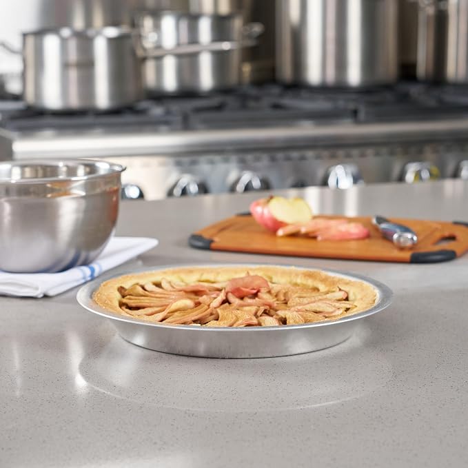 Restaurantware Aluminum Pie Pan 72 Count 10 Inch Round 1.25 Inch Deep Oven-Friendly Pie Tin, Lightweight Baking Pan, Silver Plate for Quiche, Fruit Pies, Home And Commercial Kitchens