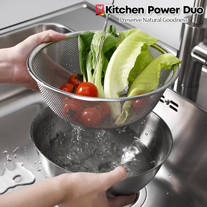 WAGENSTEIGER Stainless Steel Mixing Bowl and 3-Legged Colander Set, Multipurpose Kitchen Basket with Fine Mesh Colander, Salad Mixing Bowl with Strainer, Rinsing Vegetables & Fruits (22cm / 8.66")