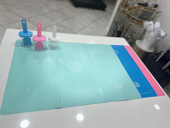 BAKING MAT, SILICONE MAT FOR BAKING, GOOD FOR CHALLAH, PIZZA, ANY DOUGH, CANDY, CHOCOLATE, BEST KITCHEN ACCESSORIES, IT WILL STICK TO YOUR COUNTER (BLUE)