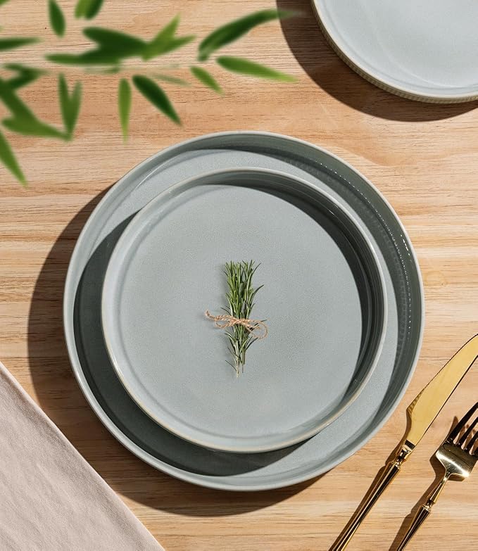 Ceramic Dinnerware Set for 6, 18-Piece Plates and Bowls Set | Lightweight Porcelain Dish Set, Scratch Resistant, Oven & Microwave & Dishwasher Safe, Desert Sage