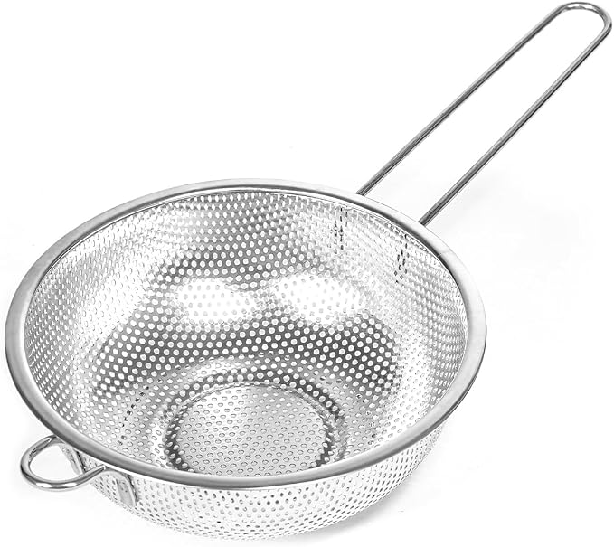 Metal Fine Mesh Strainer and Colander for Kitchen with Handle, Stainless Steel Pasta Strainer/Kitchen Funnel/Collander/Sifter for Strain/Wash Vegetables, Fruits, Spaghetti, Rice (7.8＂)