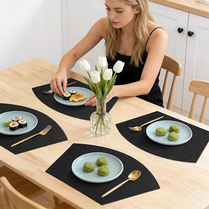 Homaxy Wedge Faux Leather Placemats for Round Table, Set of 4, Black | Waterproof Wipeable Washable Table Mats, Easy to Clean Anti-Slip Place Mats, 11.8" x 17"
