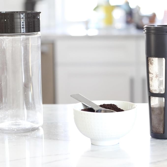 Takeya Deluxe Cold Brew Coffee Maker - BPA-Free Tritan Pitcher with Airtight Leakproof Lid, Silicone Grip Handle, Fine-Mesh Filter - Shatter-Proof, Dishwasher Safe, Made in USA - 2 Quart/Black