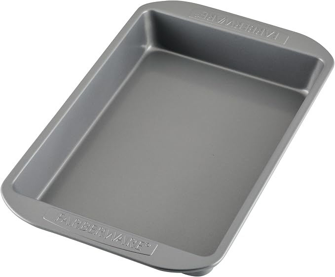 Farberware Nonstick 9x13 Baking Pan - Warp-Resistant Brownie Cake Pan | Lasagna Pan, Sheet Cake, Baking Dish, PFAS-Free, Dishwasher Safe, Oven Safe to 450F, Even Heating, Easy Release, Gray