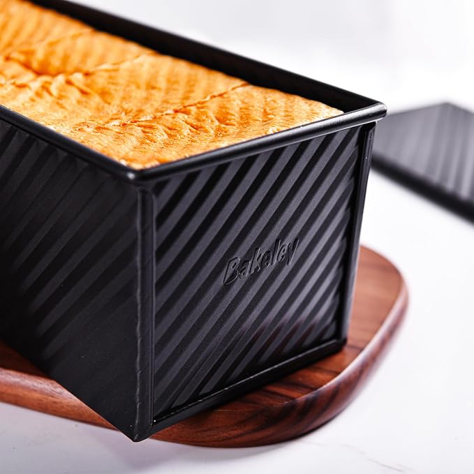 Commercial Pullman Loaf Pan with Lid, 2.2Lb Aluminum Dough Capacity Non-Stick Rectangle Corrugated Bread Toast Mold with Cover for Baking Bread (Black)