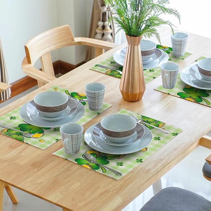 St. Patrick's Day Clover Top Hat Placemat Set of 4,Lucky Shamrock Gold Coin Dining Place Mat Table Decor 12x18 Inch Buffalo Plaid Seasonal Spring Table Mats for Home Party Kitchen Decoration