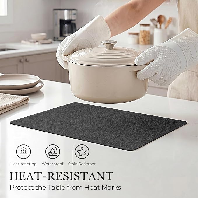 Romanstile Vinyl Placemats Set of 6, Reversible Faux Leather Heat Resistant Wipeable Table Mats, Waterproof Washable Non-Slip Table Placemats for Dining/Kitchen/Party/Outdoor (Black, 12" x 17")