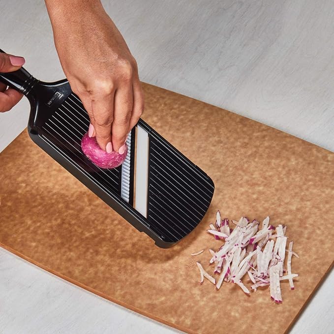 KYOCERA Ceramic Julienne Slicer-Advanced Blade for Perfect Vegetable Strips | KYOCERA Ceramic Julienne Slicer: Ultra-Sharp Non-Reactive Blade for Carrot, Zucchini & Potato Matchsticks with Safety Guard