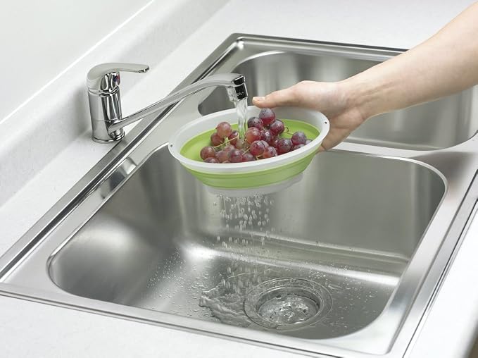 Progressive International 3.5 Cup Collapsible Mini Fruit Vegetable Colander Strainer Water Drainer (Green, 1- Pack)