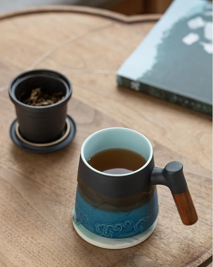 ZENS Tea Cup with Infuser and Lid & Coaster for Tea Steeper, 15oz Blue | Embossed Ceramic Tea Infuser Mug for Loose Leaf Tea Difussers, Tea Lovers Gifts, Nature Wood Handle
