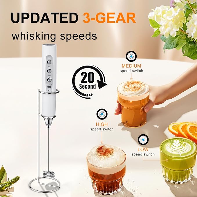 YUSWKO Handheld Milk Frother Wand for Coffee, Rechargeable Electric Whisk with 3 Heads 3 Speeds Drink Mixer Coffee Frother For Latte, Cappuccino, Hot Chocolate, Egg, White with Holder