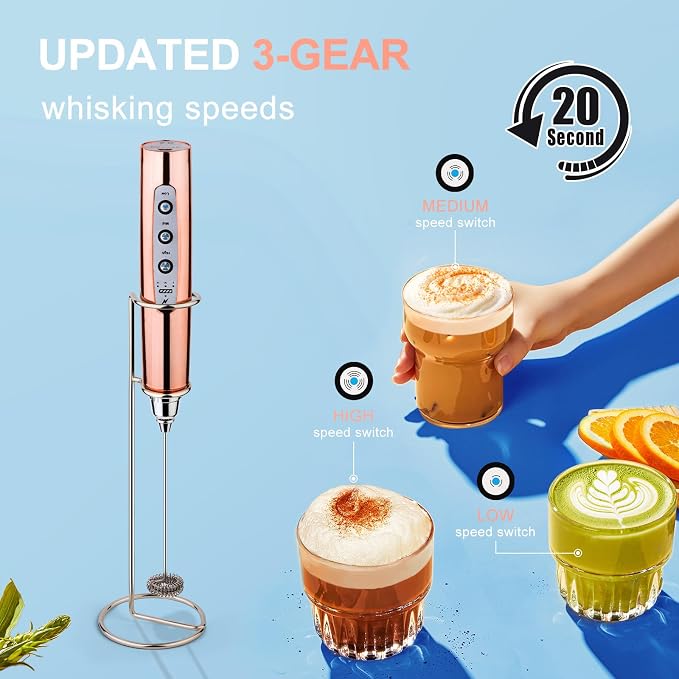 YUSWKO Handheld Milk Frother Wand for Coffee, Rechargeable Electric Whisk with 3 Heads 3 Speeds Drink Mixer Coffee Frother For Latte, Cappuccino, Hot Chocolate, Egg, Rose Gold with Holder