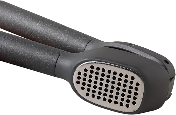 Zyliss Classic Garlic Press – Heavy Duty Garlic Mincer & Crusher with Large Chamber, Ergonomic Easy Grip Handles, Dishwasher Safe Garlic Press, Stainless Steel Kitchen Tool