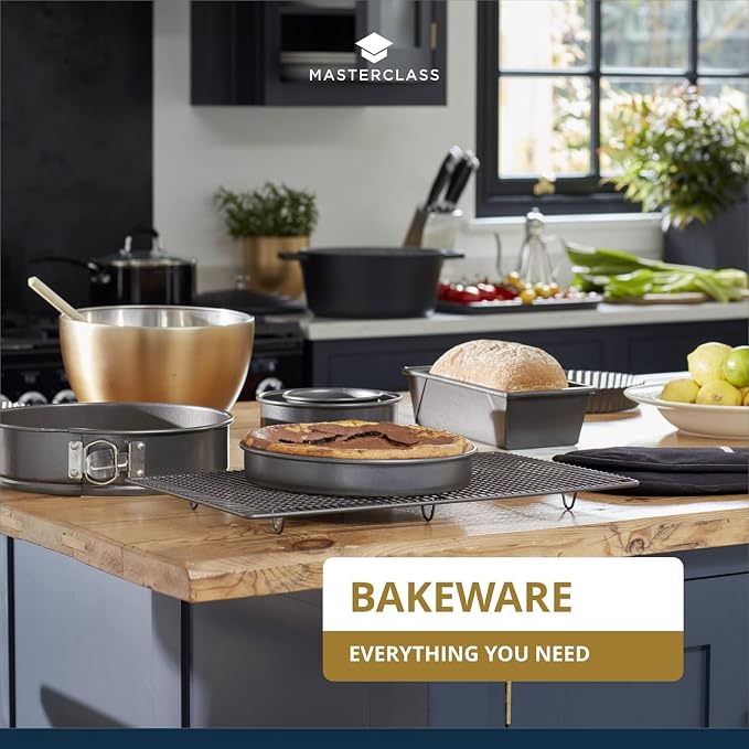 Kitchen Craft Master Class Non-Stick 20cm/8" Springform Round Cake Pan Tin KCMCHB19 | Spring-loaded mechanism ensures effortless bakes release, with reliable everyday performance for commercial kitchens.