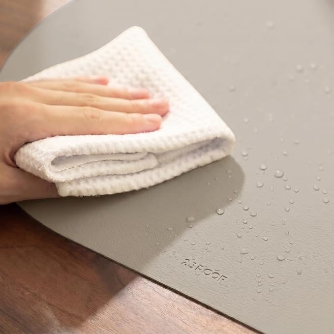Chiffon Beige Oval Silicone Placemats Set of 4 – Heat Resistant, Waterproof, Easy to Clean Non-Slip Modern Dining Table Mats – Premium Leather Textured Japandi Kitchen Decor