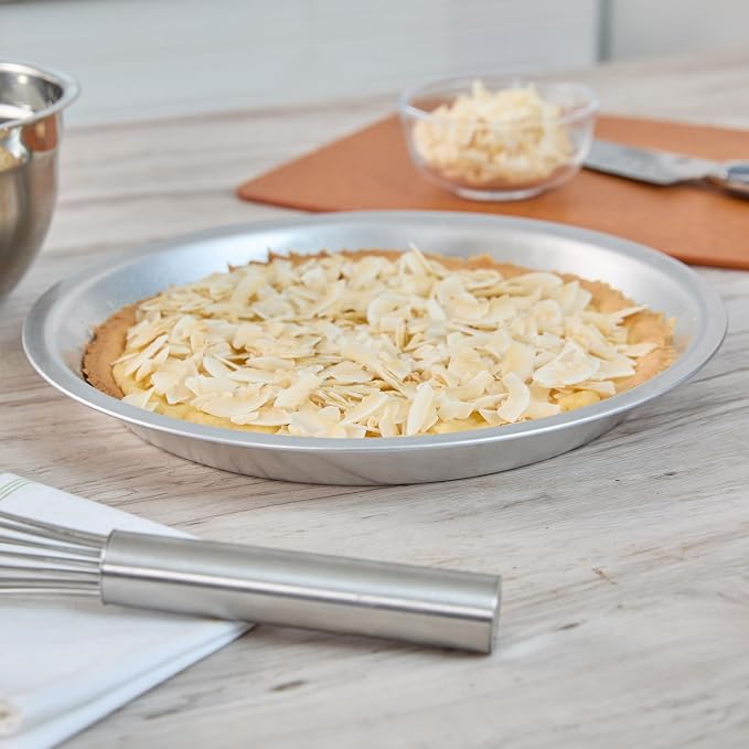 Restaurantware Aluminum Pie Pan 72 Count 11 Inch Round 1.25 Inch Deep Oven-Friendly Pie Tin, Lightweight Baking Pan, Silver Plate for Quiche, Fruit Pies, Home And Commercial Kitchens