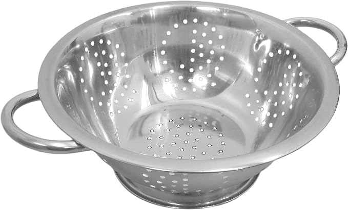 Winco Stainless Steel Colander with Base, 3-Quart | Foodservice, Great for Draining Pasta, Rinsing Produce, Straining and Kitchen Prep