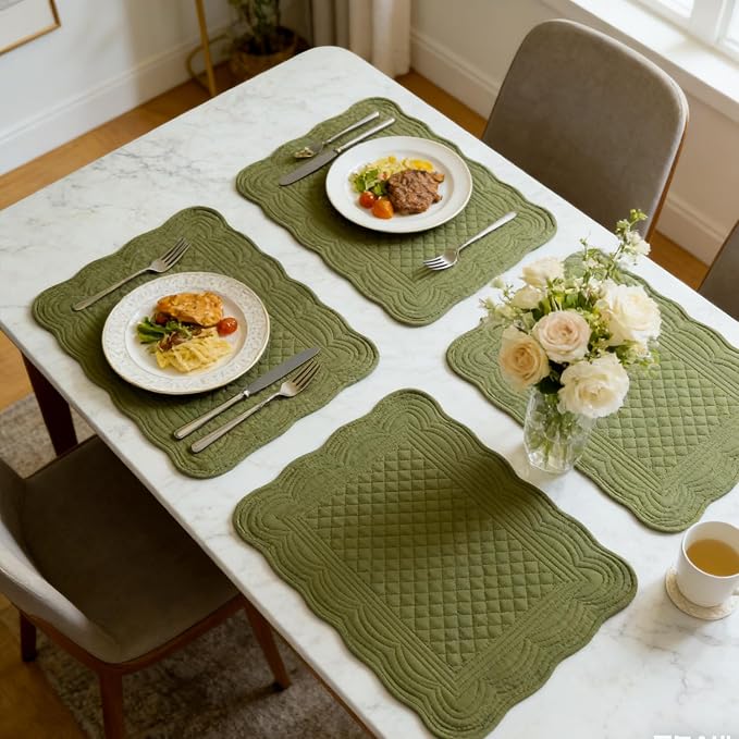 Quilted Placemats Set of 4 18"X13" Cotton Placemats Washable Cloth Table Mats for Kitchen Table (Green)