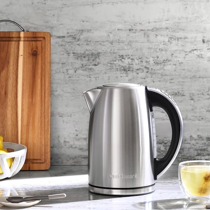 Cuisinart PerfecTemp 1.7-Liter Electric Kettle, Cordless Electric Tea Kettle, 1500W for Fast Heat-Up, 6 Preset Temperatures, 30-Minute Keep Warm, Stay Cool Nonslip Handle, Red Stainless