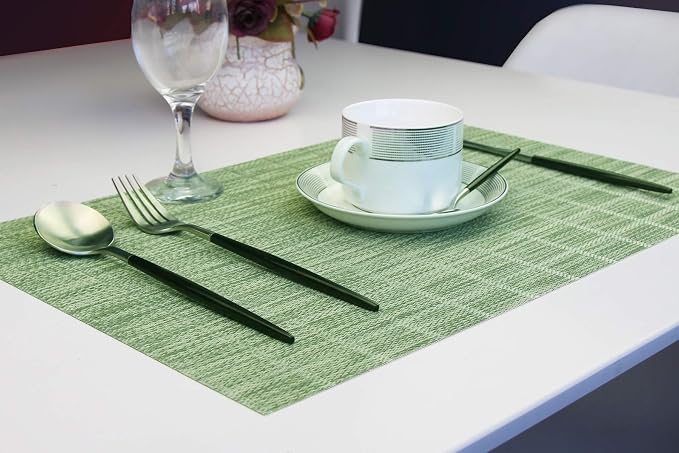 Woven Placemats Set of 4 Vinyl Heat-Resistant Table Mats Washable Kitchen Placemats for Dining Room (Grass Green)